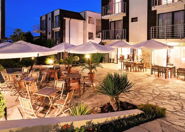 Seaside With 2 Bedrooms For Up To 5 Guests * Sunny Beach