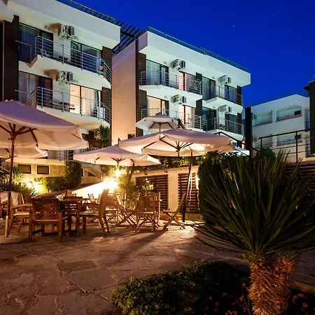 Seaside Garden 2 Bedroom For 41 Pax 阳光海滩