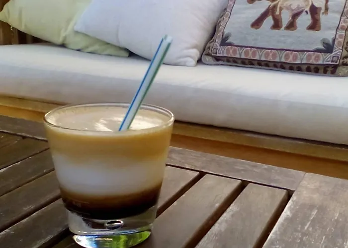 Seaside With 2 Bedrooms For Up To 5 Guests