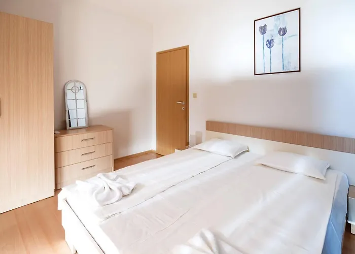 Appartement Seaside With 2 Bedrooms For Up To 5 Guests *