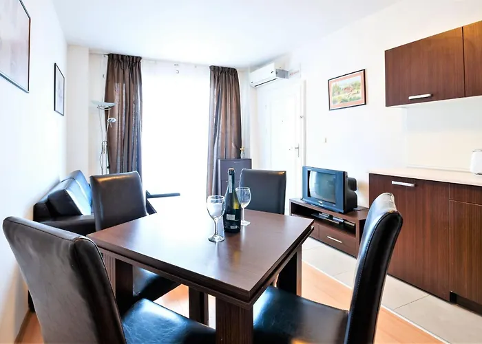 Seaside With 2 Bedrooms For Up To 5 Guests Appartement *